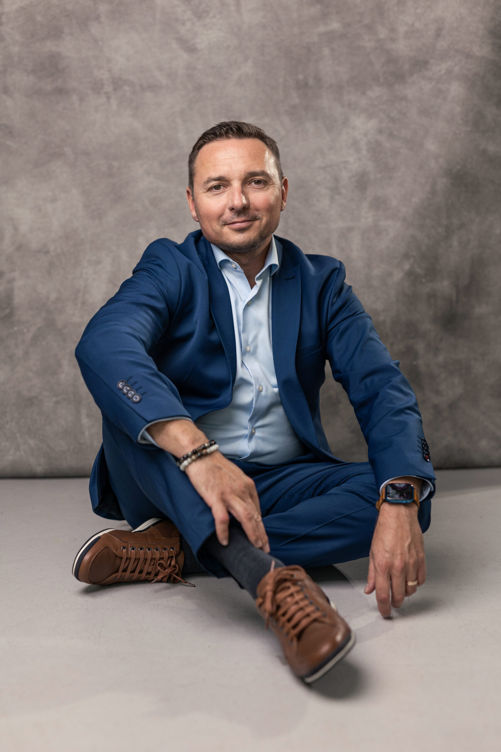 Család állítás, családállítás, kineziológia, stresszoldás, belső harmónia, hipnózis, családrendszer állítás, jóga, sorsrendező, Pesti Antal, Hellinger féle családállítás, Budapest